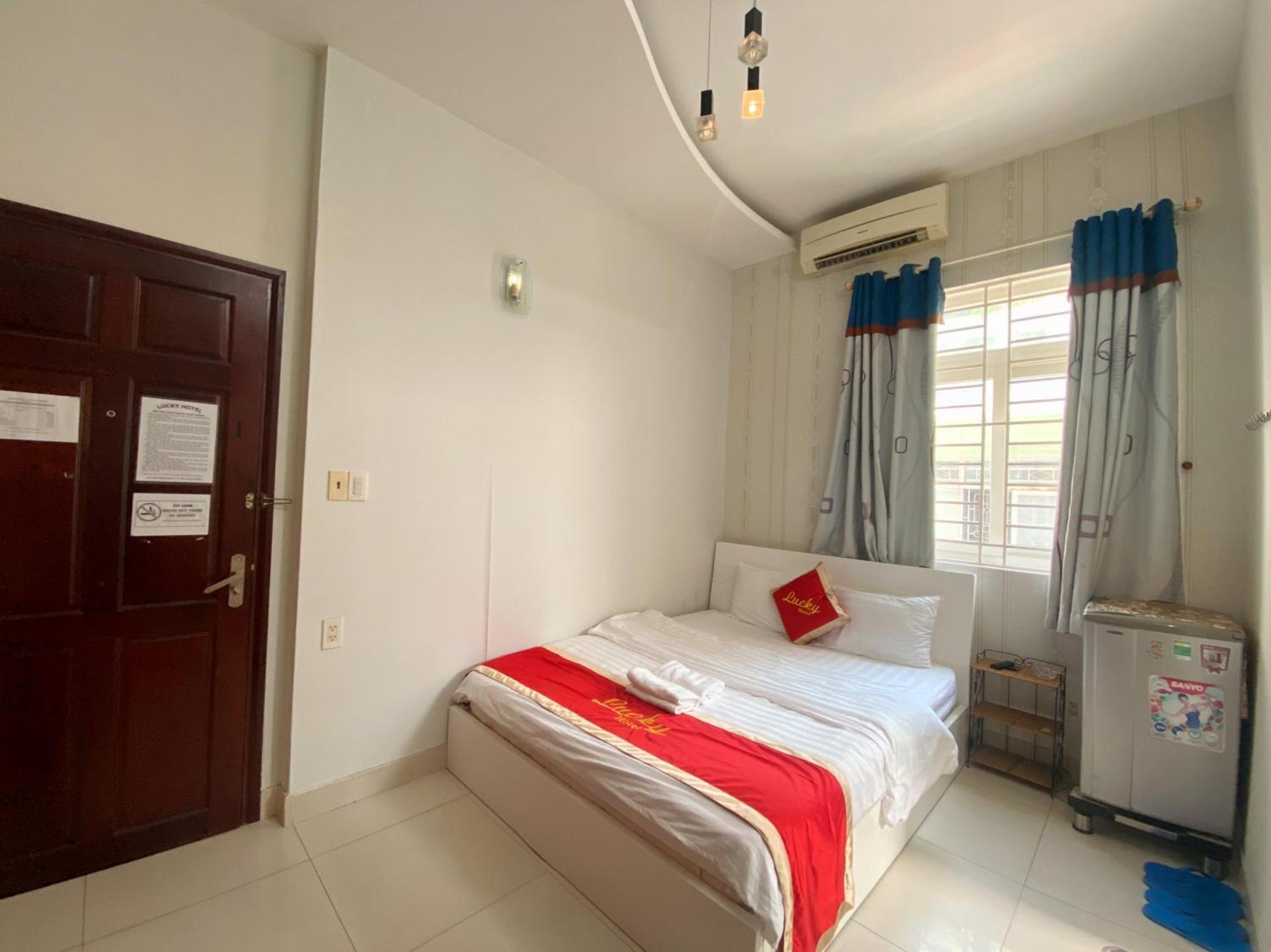Lucky Hotel Ciudad Ho Chi Minh  Exterior foto